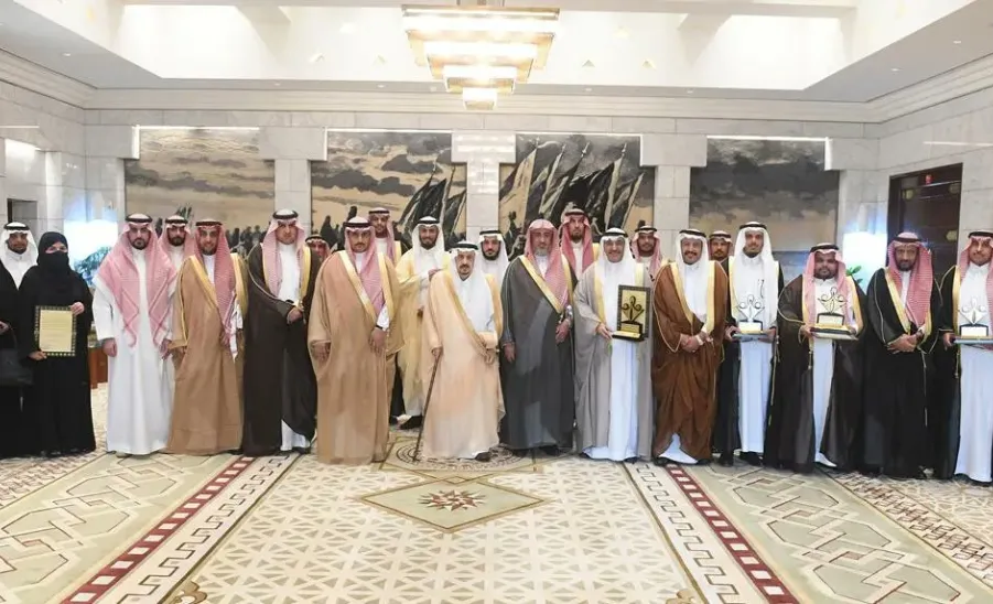 Riyadh governor awards the deanship  - صورة جانب من حفل التكريم