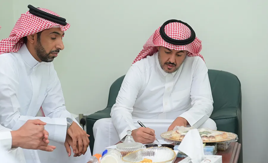 The director of Media Center to meet the dean of College of Medicine  -  3
