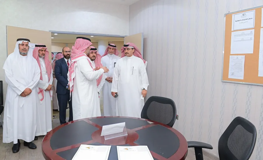 MU RECTOR LAUNCHES AN AUTOMATION SYSTEM FOR EXAMINATION COMMITTEES AT APPLIED COLLEGE - جامعة المجمعة 