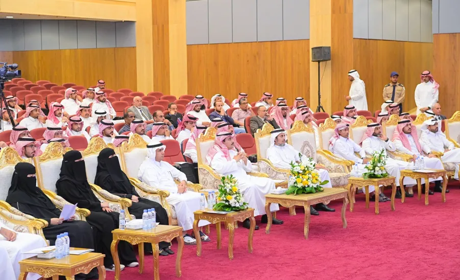 رئيس الجامعة يرعى حفل جائزته للجودة والتميز والملتقى الأول لتجديد الاعتماد المؤسسي - جامعة المجمعة
