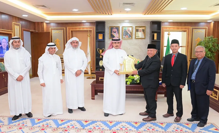 MU SIGNS MOU WITH THE EMBASSAY OF THE REPUBLIC OF INDONESIA - جامعة المجمعة 