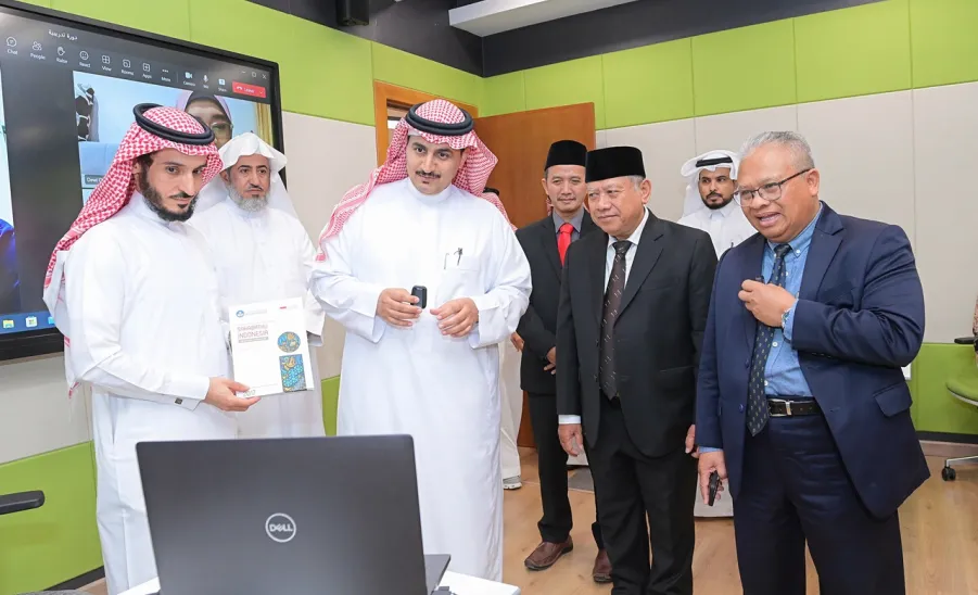 MU SIGNS MOU WITH THE EMBASSAY OF THE REPUBLIC OF INDONESIA - جامعة المجمعة 