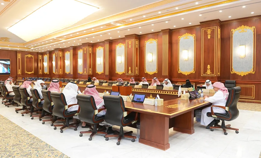 MU'S TENTH COUNCIL MEETING FOR ACADEMIC YEAR 1443-1444 CHAIRED BY RECTOR - جامعة المجمعة 