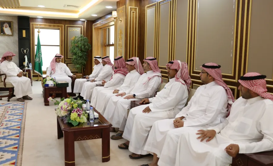 MU RECTOR WELCOMES MEMBERS OF FINAL ACCOUNT COMMITTEE - جامعة المجمعة