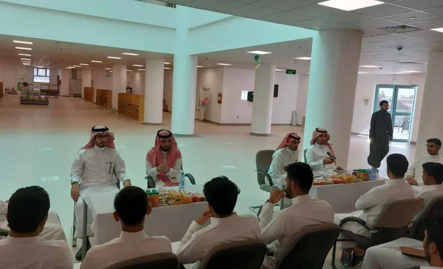 College of Engineering holds a discussion entitled "Entrepreneurship Opportunities in the Energy Sector" -  كلية الهندسة تقيم جلسات حوارية متخصصة بعنوان " فرص ريادة الأعمال في قطاع الطاقة"
