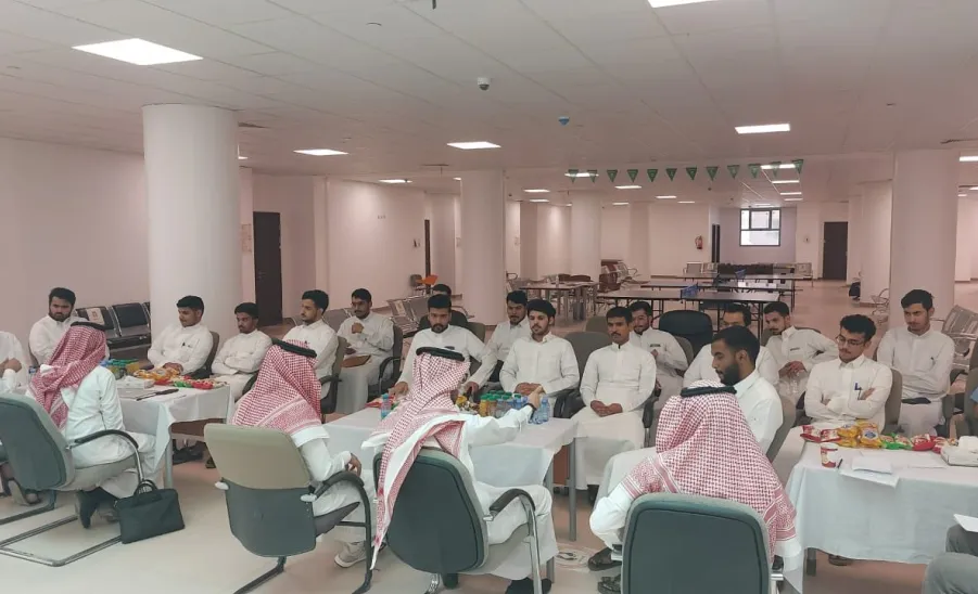 College of Engineering holds a discussion entitled "Entrepreneurship Opportunities in the Energy Sector" -  كلية الهندسة تقيم جلسات حوارية متخصصة بعنوان " فرص ريادة الأعمال في قطاع الطاقة"