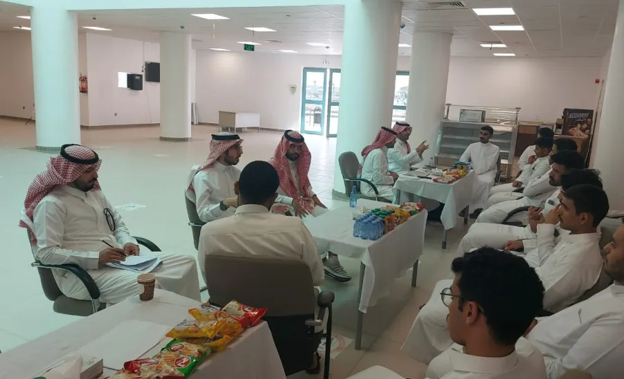 College of Engineering holds a discussion entitled "Entrepreneurship Opportunities in the Energy Sector" -  كلية الهندسة تقيم جلسات حوارية متخصصة بعنوان " فرص ريادة الأعمال في قطاع الطاقة"