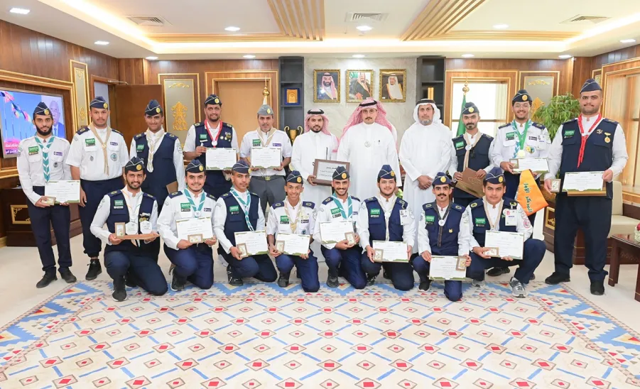 MU RECTOR WELCOMES SCOUTS WHO PARTICIPATED IN PUBLIC SERVICE FOR HAJJ - جامعة المجمعة
