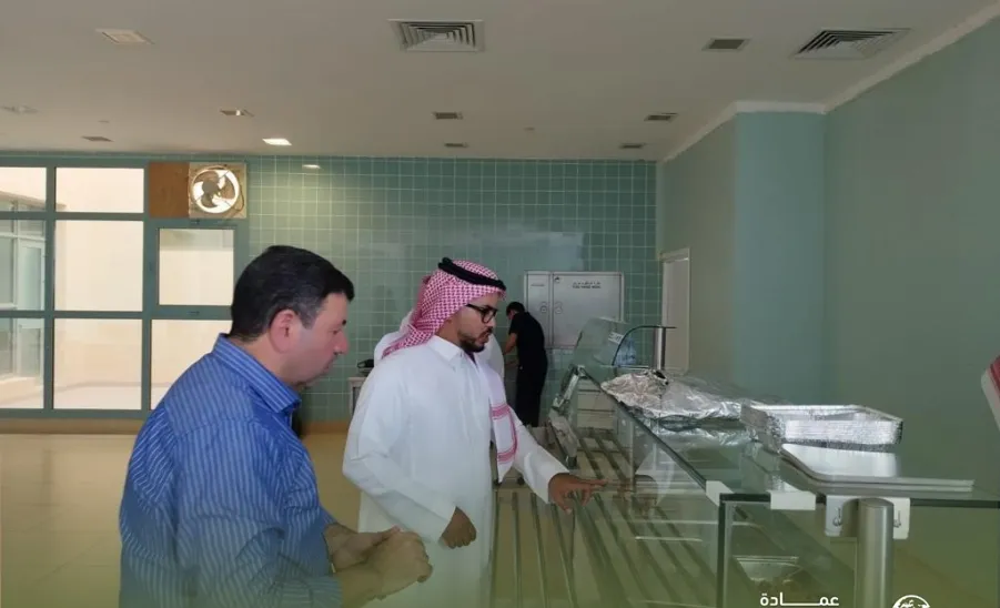 A tour of inspection by the dean to catering service at colleges  - 4