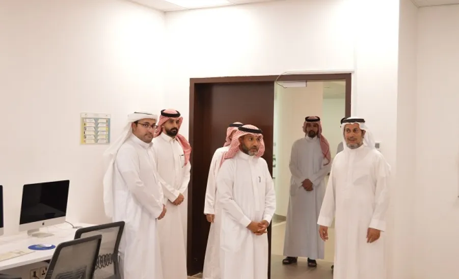 The vice-rector's tour of inspection to different colleges  -  وكيل الجامعة للشؤون التعليمية زيارات