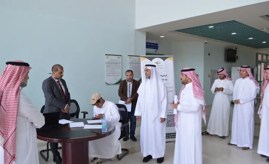The vice-rector's tour of inspection to different colleges  -  وكيل الجامعة للشؤون التعليمية زيارات