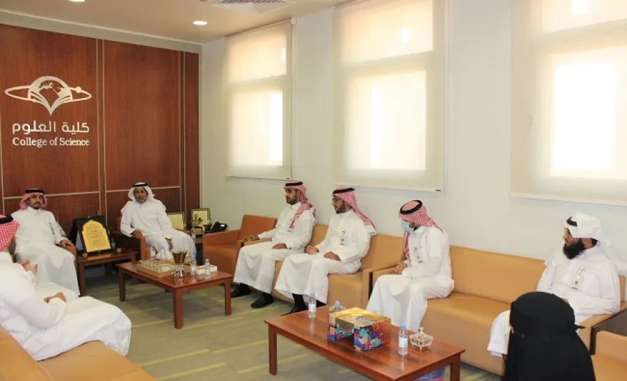 The vice-rector's tour of inspection to different colleges  -  وكيل الجامعة للشؤون التعليمية زيارات