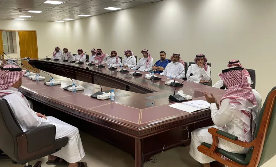 الإدارة تقيم ورشة عمل تحديث عدد من الضوابط الخدمية لإدارة الحركة بالكليات - 2