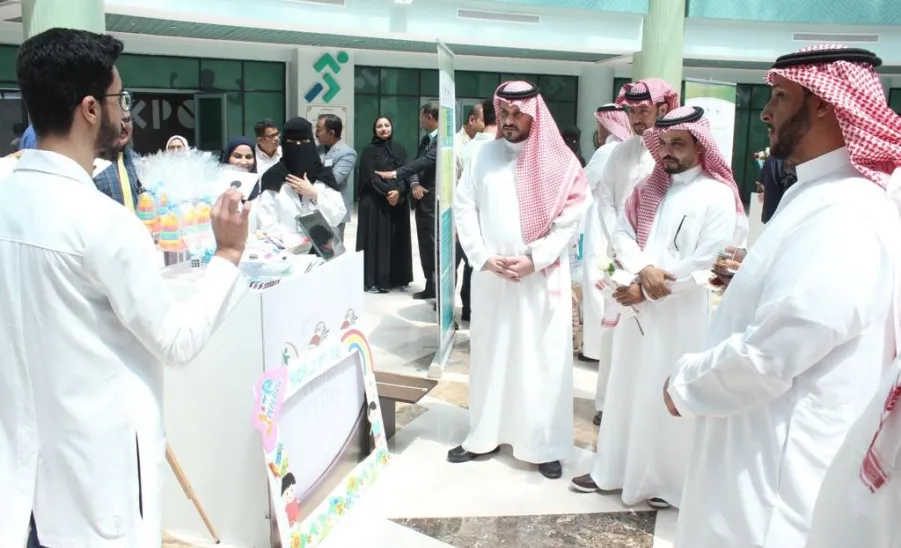 الجامعة تحتفي باليوم العالمي للعلاج الطبيعي - 1