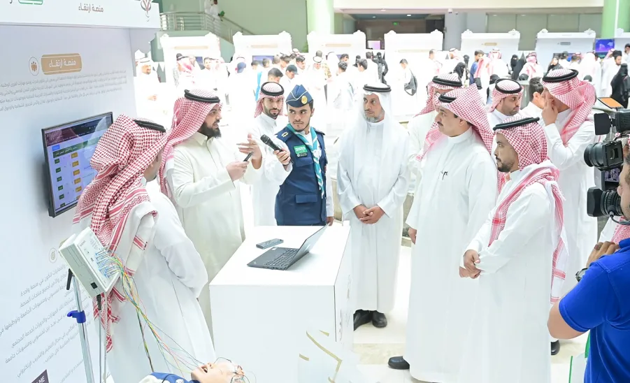 ANNUAL MEETING FOR FRESHMEN HELD BY MU  - جامعة المجمعة 