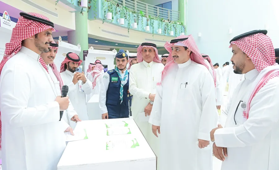ANNUAL MEETING FOR FRESHMEN HELD BY MU  - جامعة المجمعة 
