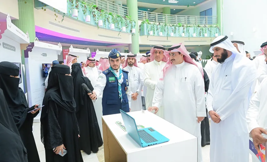 ANNUAL MEETING FOR FRESHMEN HELD BY MU  - جامعة المجمعة 