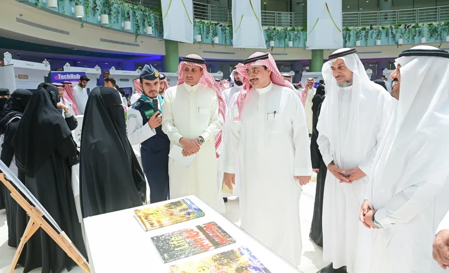 ANNUAL MEETING FOR FRESHMEN HELD BY MU  - جامعة المجمعة 