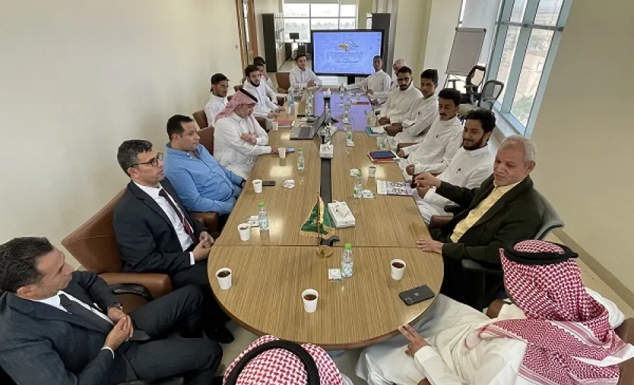 The Deanship welcomes students from the College of Education  -  .