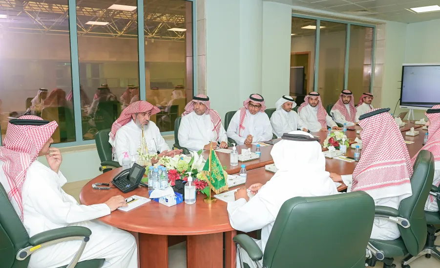 MU'S RECTOR LAUNCHES THE SELF-SPONSORED EDUCATIONAL PROGRAMS
 -  جامعة المجمعة 