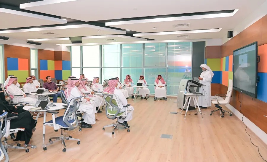 The Vice-Rector for Development and Investment launches a workshop on the Self-sponsored Educational Programs system -  وكيل الجامعة للتنمية والاستثمار يفتتح ورشة عمل نظام البرامج التعليمية المدفوعة