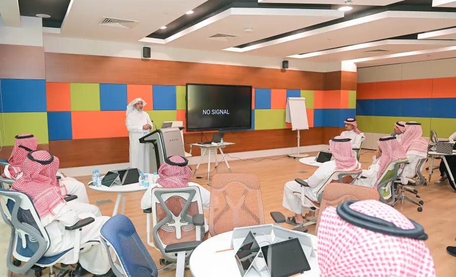 The Vice-Rector for Development and Investment launches a workshop on the Self-sponsored Educational Programs system -  وكيل الجامعة للتنمية والاستثمار يفتتح ورشة عمل نظام البرامج التعليمية المدفوعة