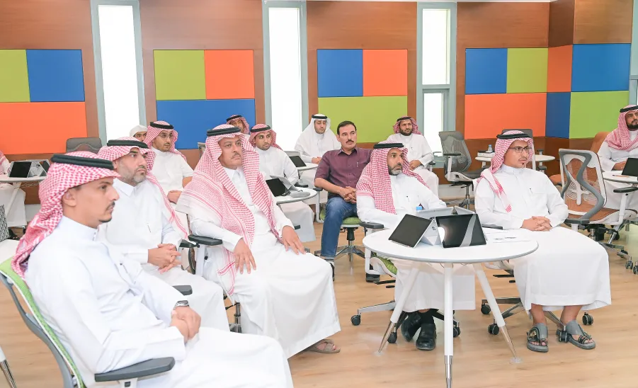 The Vice-Rector for Development and Investment launches a workshop on the Self-sponsored Educational Programs system -  وكيل الجامعة للتنمية والاستثمار يفتتح ورشة عمل نظام البرامج التعليمية المدفوعة