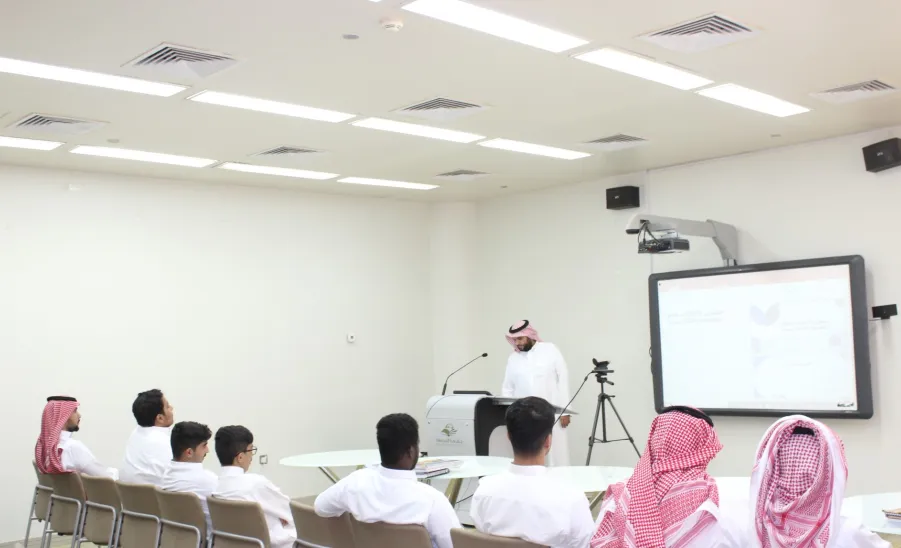 وحدة الحقوق الطلابية تقيم لقاءً طلابياً - 1