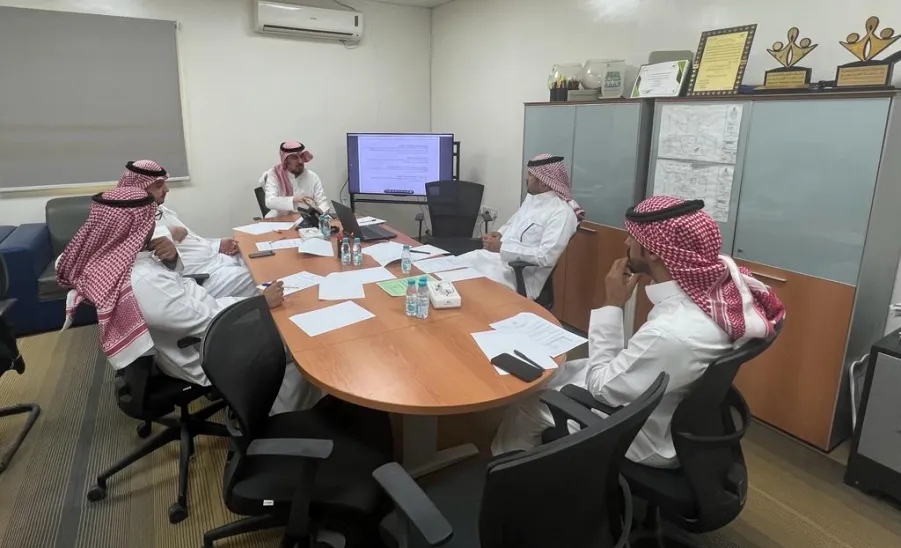 الإدارة تعقد الإجتماع التشاوري الخامس  - 3