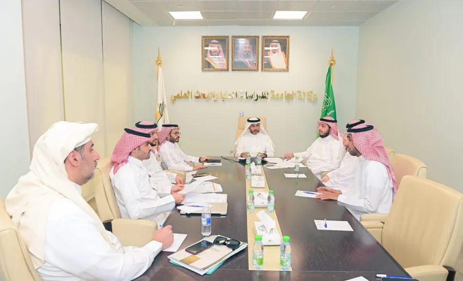DR. AL-SHEHRI CHAIRS SCIENTIFIC COMMITTEE'S MEETING OF STROKE CONFERENCE -  اللجنة العلمية 1