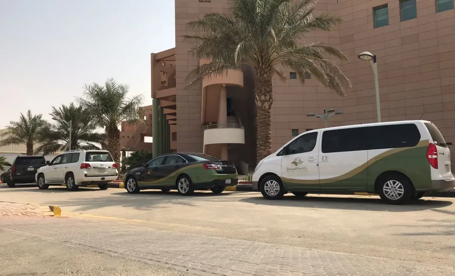 الإدارة العامة للخدمات تتلقى الشكر والتقدير من مجمع الملك سلمان للغة العربية - ن