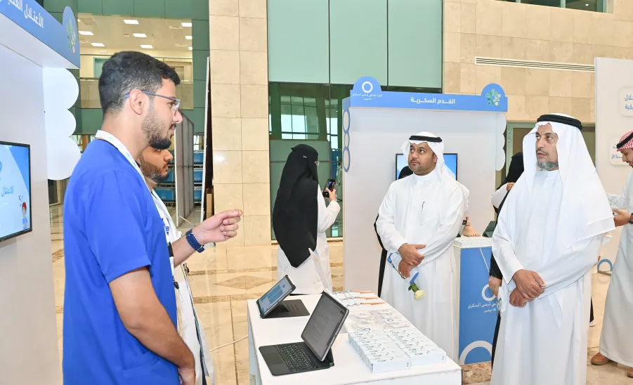 MU HOLDS AN EXHIBITION ON THE WORLD DIABETES DAY -  جامعة المجمعة 