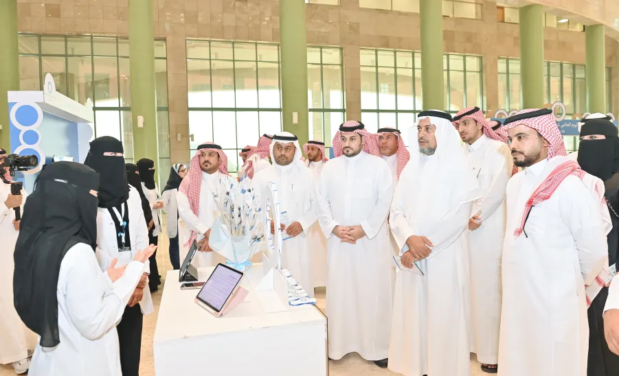 MU HOLDS AN EXHIBITION ON THE WORLD DIABETES DAY -  جامعة المجمعة 