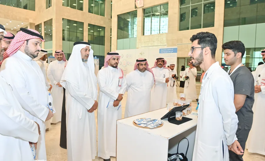 MU HOLDS AN EXHIBITION ON THE WORLD DIABETES DAY -  جامعة المجمعة 