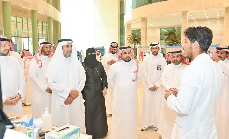 MU HOLDS AN EXHIBITION ON THE WORLD DIABETES DAY -  جامعة المجمعة 