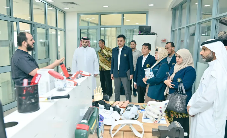 A DELEGATION OF UNIVERSITAS BRAWIJAYA VISITS MU AND SIGNS MOU  -  جامعة المجمعة 