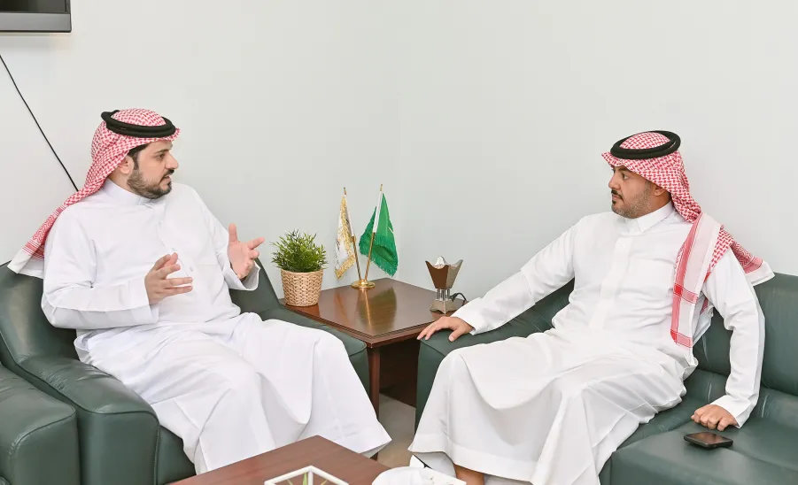 The Media Center's director meets the dean of the College of Applied Medical Science  -  1