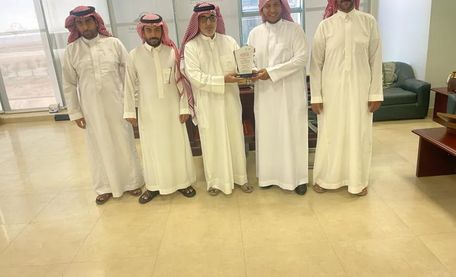 مدير عام الإدارة يُكرم عدداً من منسوبي الإدارة نظير جهودهم - مدير عام الإدارة يُكرم عدد من منسوبي الإدارة نظير جهودهم