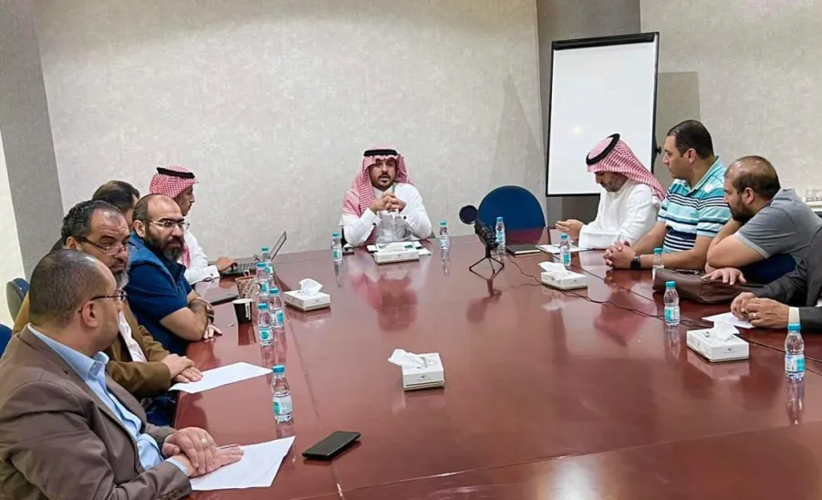 The College holds a workshop entitled "Following up on academic advising for outstanding and underachieving students"  -  fig1