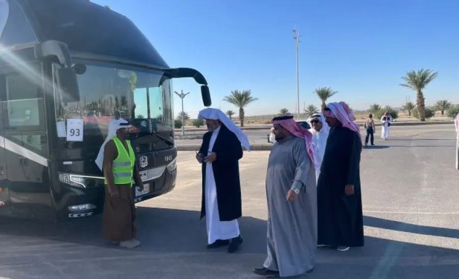 وكيل الجامعة للتنمية والإستثمار يتفقد جاهزية خطوط النقل خلال فترة الإختبارات النهائية للفصل الأول - م