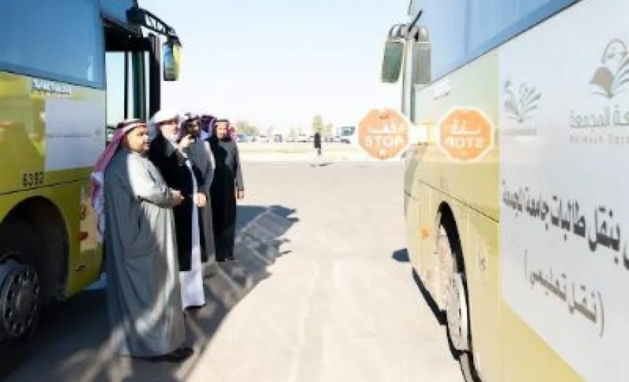 وكيل الجامعة للتنمية والإستثمار يتفقد جاهزية خطوط النقل خلال فترة الإختبارات النهائية للفصل الأول - و
