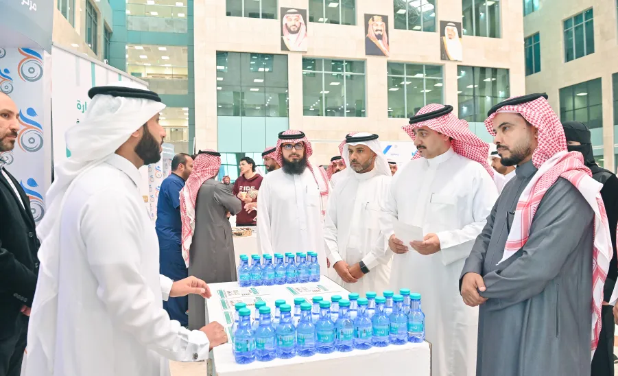 الجامعة تحتفي باليوم العالمي للإعاقة 2023  -  جامعة المجمعة 