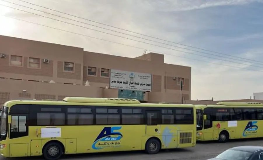 ضمن المشاركات المجتمعية: توفير خدمات النقل لطالبات مجمع تحفيظ القران الكريم بحوطة سدير  - 1