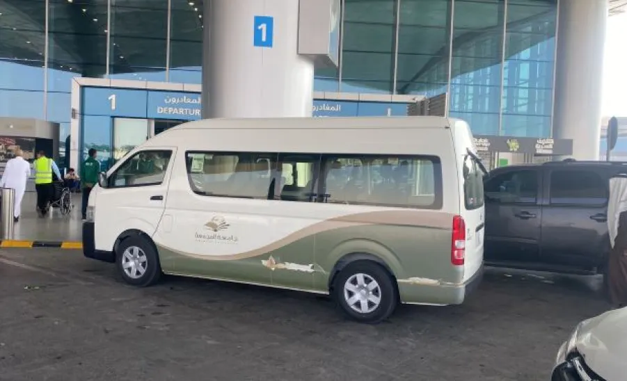 GAS transports students to the exhibition held at King Abdulaziz University 

 - يي