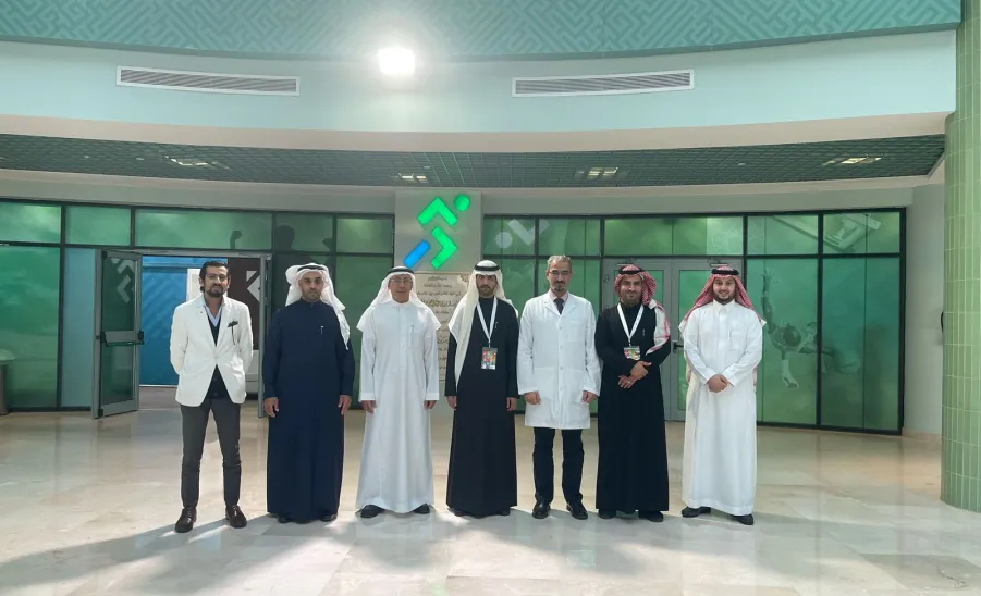 Participants in MU's international conference on sustainable development visit the university's rehabilitation and prosthetic center  -  على هامش المؤتمر الدولي الجامعات وأهداف التنمية المستدامة ٢٠٣٠ عدد من المتحدثين والمشاركين يقومون بزيارة لمركز التأهيل الطبي والاطراف الاصطناعية