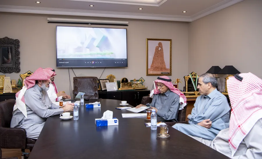 MU VICE-RECTOR ON A VISIT TO IBRAHIM AL-SULTAN CHARITABLE FOUNDATION
 -  وكيل الجامعة للتنمية والاستثمار رئيس مجلس إدارة مركز التأهيل الطبي والاطراف الاصطناعية يزور مؤسسة الشيخ إبراهيم السلطان الخيرية