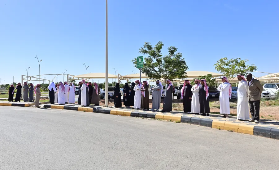 الإدارة العامة للصحة المهنية والبيئة تُنفذ فرضية إخلاء لمبنى إدارة الجامعة والعمادات المساندة - جامعة المجمعة 