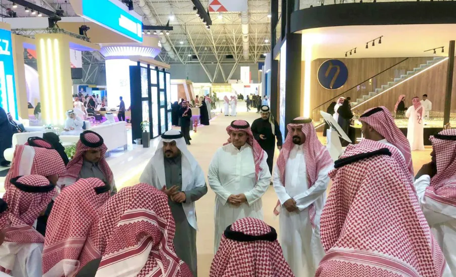 A delegation of Applied College visits Restatex Real Estate Exhibition in Riyadh - fig1