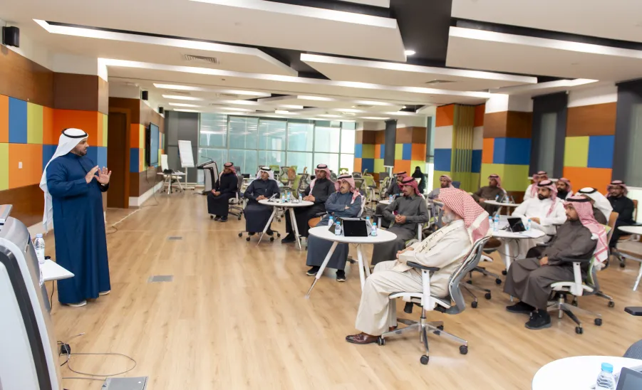 The Vice-Rector launches a volunteer workshop for coordinators  -  سعادة وكيل الجامعة للتنمية والاستثمار يدشن ورشة عمل العمل التطوعي لمنسقي جهات الجامعة لدعم جهود الجامعة في استمرار تفعيل العمل التطوعي