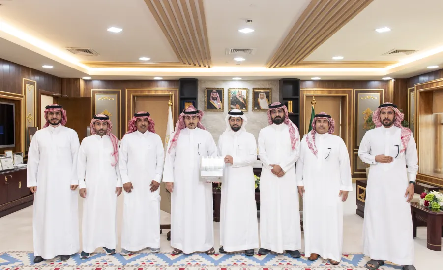 MU RECTORS REVIEWS THE REPORTS OF ACHIEVEMENT PRESENTED BY THE GENERAL ADMINISTRATION OF PROJECTS - جامعة المجمعة